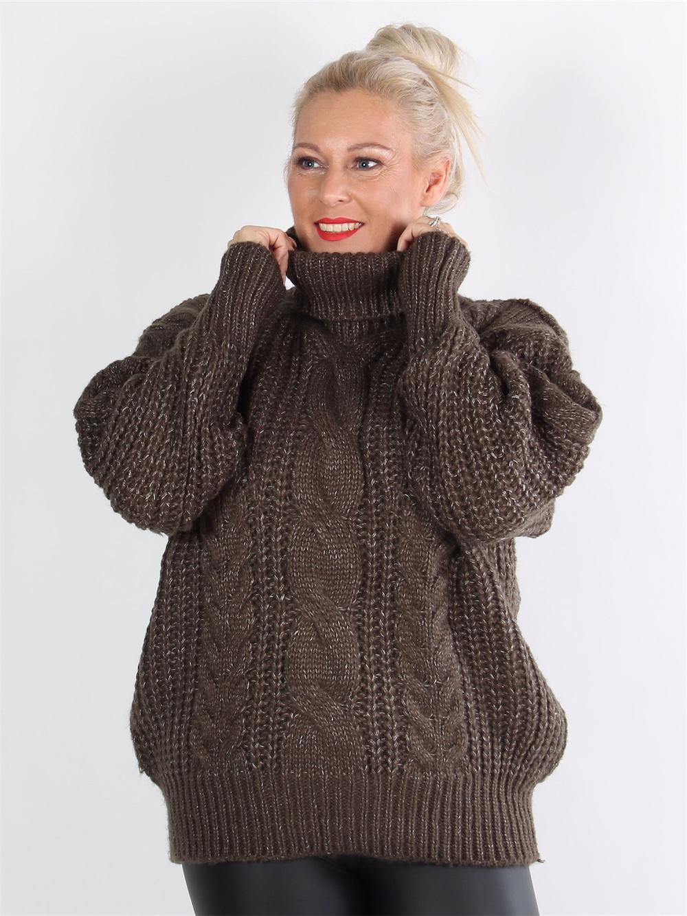 Naddia - Armygrøn striktrøje med turtleneck og kabelstrik